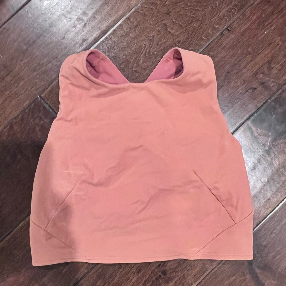 Lululemon crop top